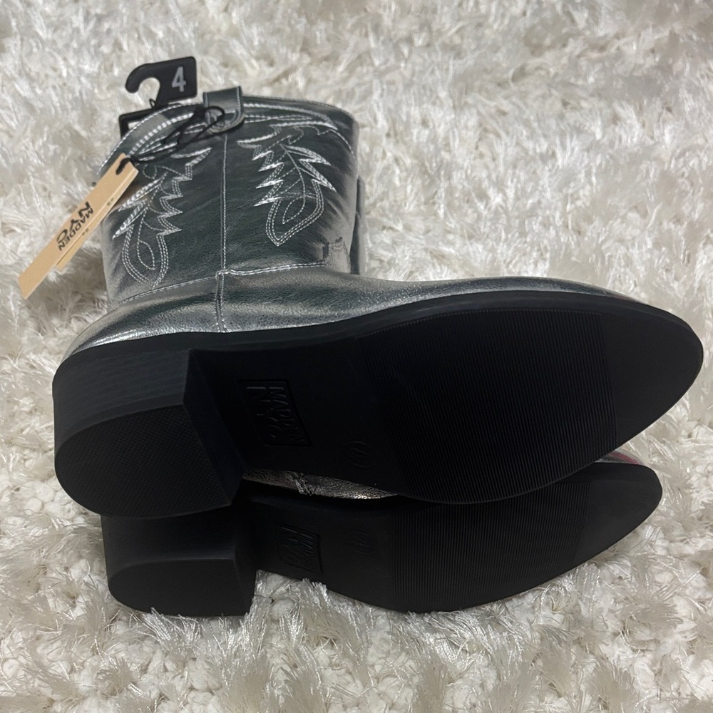 Madden NYC Kids Silver Western Cowboy Boots - Picture 6 of 9